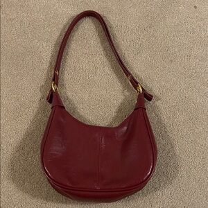 Elegant Red Leather Shoulder Bag
